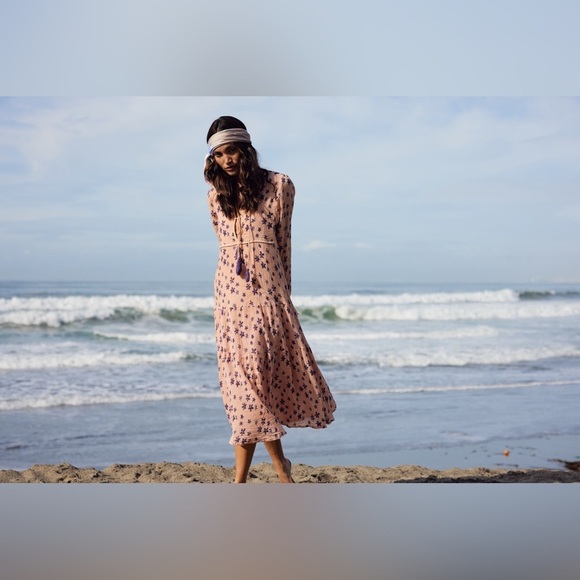 New with tags Gorgeous Blue Boheme Floral Midi Dress with Tassel Detail size S/M - Picture 4 of 8